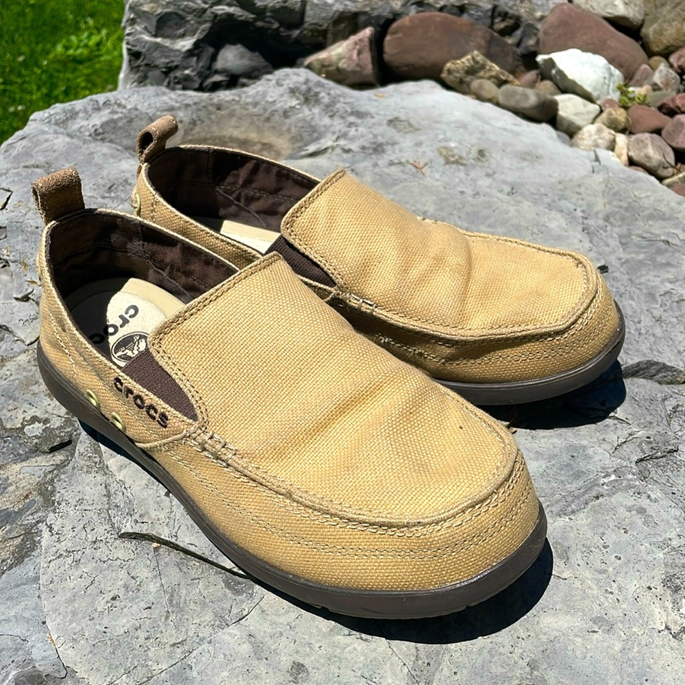 Crocs khaki beige canvas M sz8